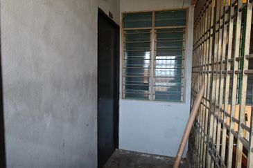 Flat Temenggong, Bandar Indahpura