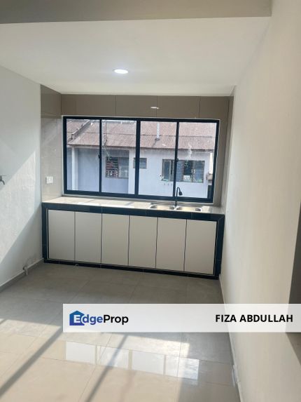 Fully Renovation Below MArket Jln Silat Gayong Bandar Selesa Jaya Full Loan RUmah Pertama , Johor, Skudai