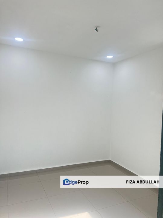 Fully Renovation Below MArket Jln Silat Gayong Bandar Selesa Jaya Full Loan RUmah Pertama , Johor, Skudai