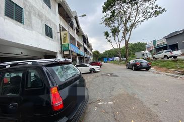 Taman Mount Austin Commercial