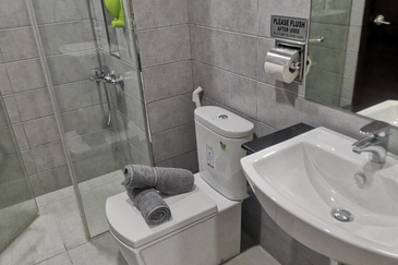 Paragon Suites @ CIQ