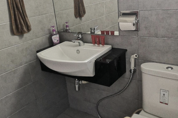 Paragon Suites @ CIQ