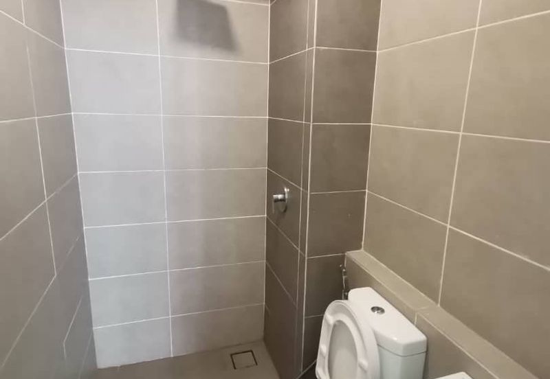 D'Pristine Medini, Meridian Medini, Iskandar Puteri, Johor. Brand New Subsale for Sale