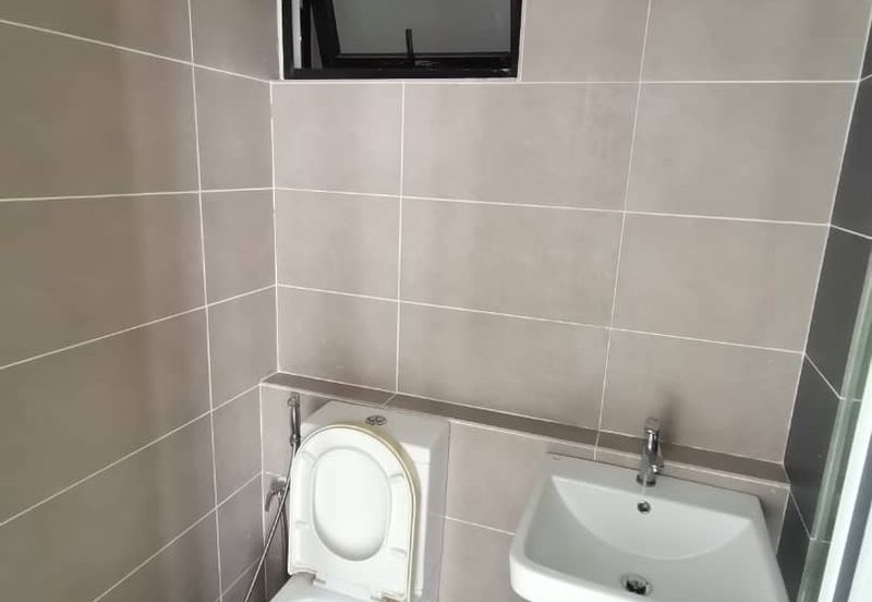 D'Pristine Medini, Meridian Medini, Iskandar Puteri, Johor. Brand New Subsale for Sale