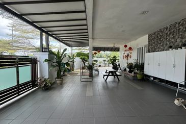 Jalan Penaga, Taman Pulai Hijauan, Kangkar Pulai 2 Storey Cluster Corner Lot for Sale