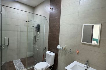 Jalan Penaga, Taman Pulai Hijauan, Kangkar Pulai 2 Storey Cluster Corner Lot for Sale