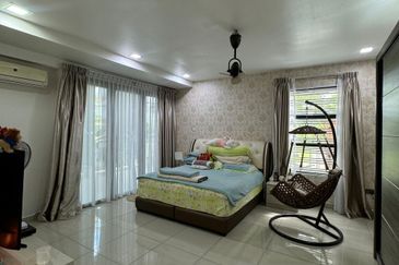 Jalan Penaga, Taman Pulai Hijauan, Kangkar Pulai 2 Storey Cluster Corner Lot for Sale