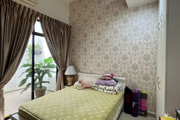 Jalan Penaga, Taman Pulai Hijauan, Kangkar Pulai 2 Storey Cluster Corner Lot for Sale