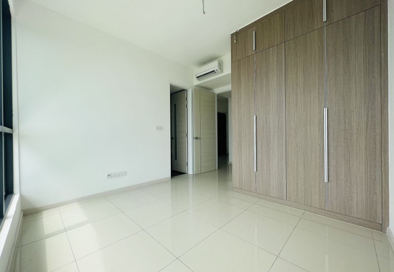 The M @ Medini Macrolink