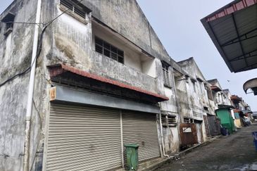  Jalan Hang Lekir, Taman Skudai Baru, 81300 Skudai. 2 Storey Shoplot for Sale