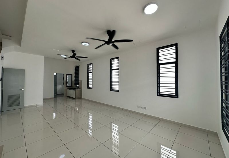 Austin Crest Ruby, Double Storey End Lot for Sale