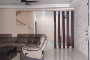 Bukit Indah 19, Skudai. Double Storey Terrace House - Good Condition for Rent 