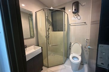 Baypoint @ Country Garden Danga Bay