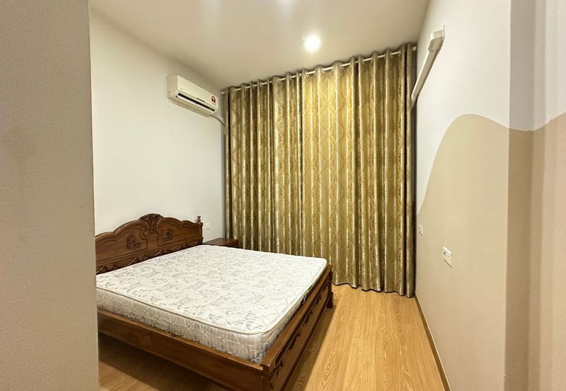 Baypoint @ Country Garden Danga Bay