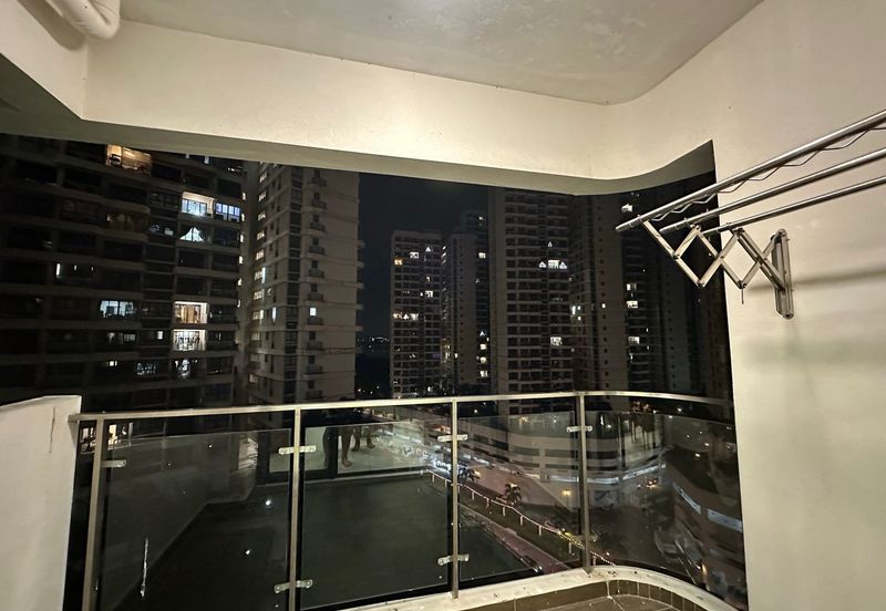 Baypoint @ Country Garden Danga Bay