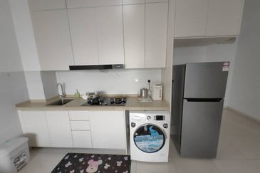 The M @ Medini Macrolink