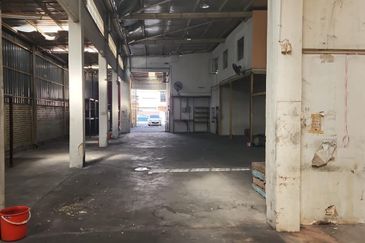 Jalan Wira, Taman Tan Sri Yacob, Skudai. Semi Detached Factory for Sale 