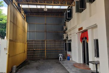 Jalan Wira, Taman Tan Sri Yacob, Skudai. Semi Detached Factory for Sale 