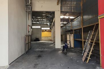 Jalan Wira, Taman Tan Sri Yacob, Skudai. Semi Detached Factory for Sale 