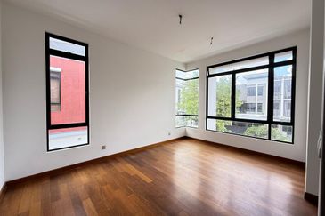 The Canal Garden South, Horizon Hills