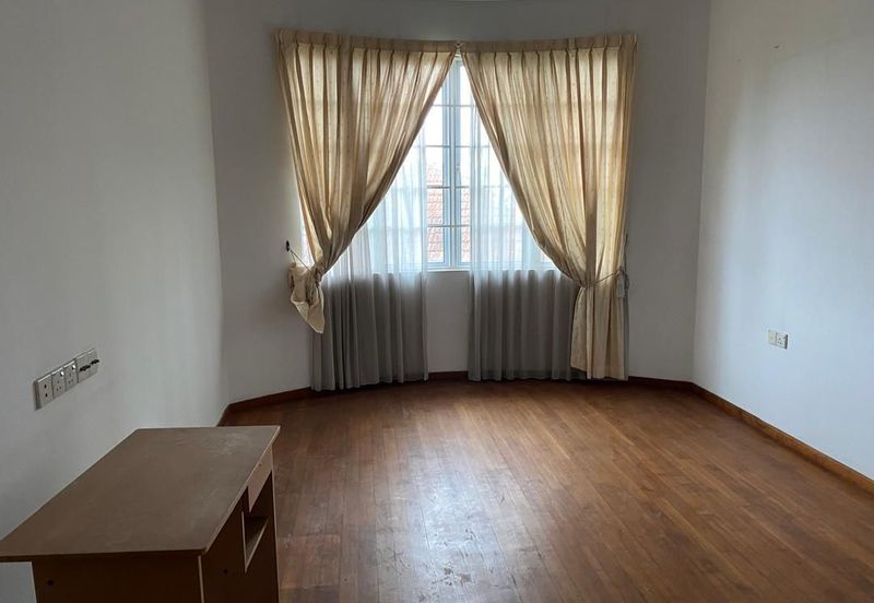 Jalan Tengku Puteri, Off Jalan Straits View - Big Bungalow Land for Sale 