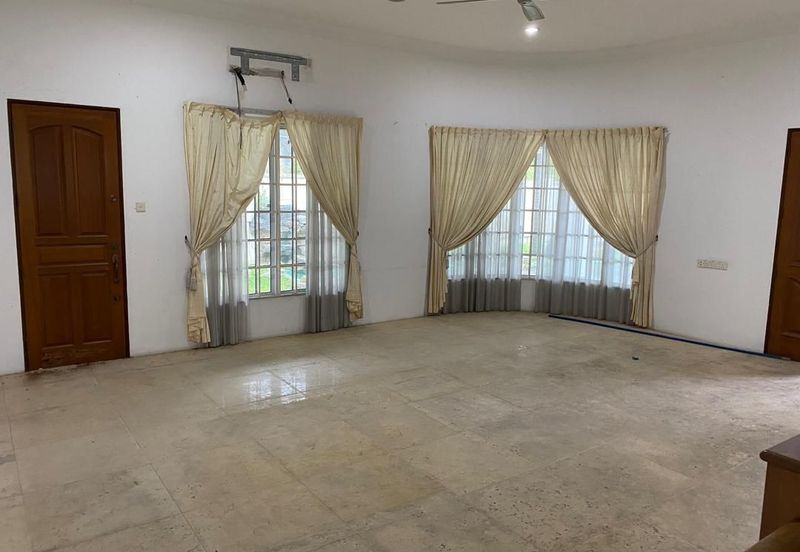 Jalan Tengku Puteri, Off Jalan Straits View - Big Bungalow Land for Sale 