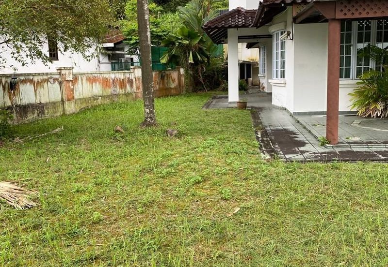 Jalan Tengku Puteri, Off Jalan Straits View - Big Bungalow Land for Sale 