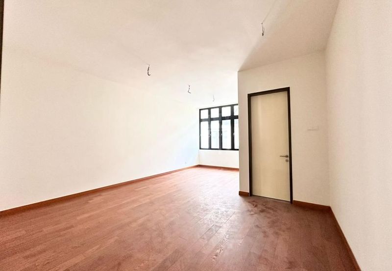 Nusa Sentral Winter Pavillion/Iskandar Puteri/3 storey Semi Detached house 