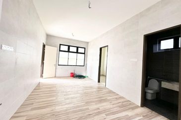 Nusa Sentral Winter Pavillion/Iskandar Puteri/3 storey Semi Detached house 