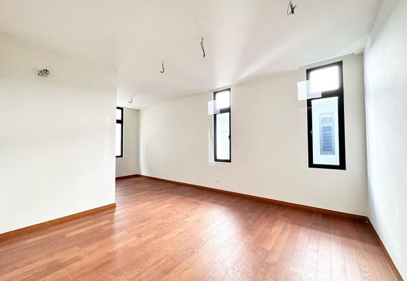 Nusa Sentral Winter Pavillion/Iskandar Puteri/3 storey Semi Detached house 