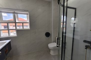 Jalan Stulang Laut 2