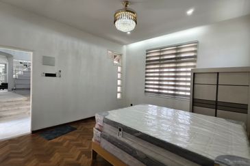 Jalan Stulang Laut 2