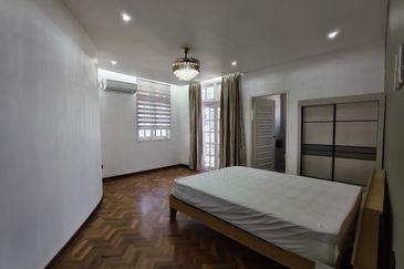 Jalan Stulang Laut 2