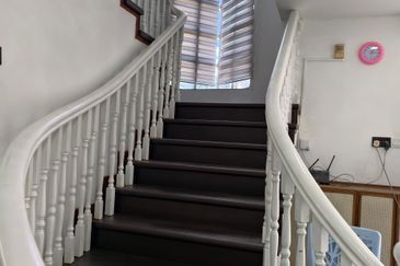 Jalan Stulang Laut 2