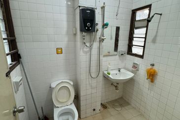 Jalan Jingga, Taman Pelangi/DSTH/FOR Sale