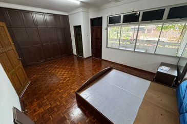 Jalan Jingga, Taman Pelangi/DSTH/FOR Sale