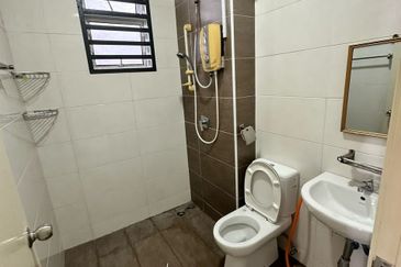 Nusa Sentral,Iskandar Puteri/CLUSTER HOUSE FOR SALE 