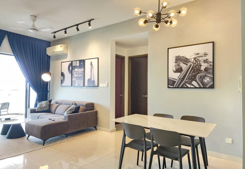 Baypoint @ Country Garden Danga Bay