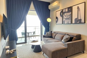 Baypoint @ Country Garden Danga Bay