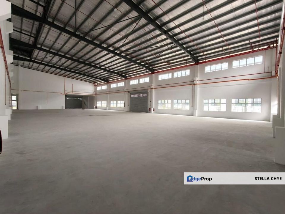 Taman Perindustrian Desa Cemerlang/Semi Detached Factory for Rent / Medium Industry , Johor, Ulu Tiram