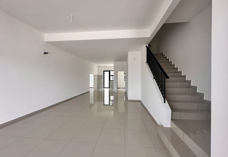 Tate Dalton @ Eco Botanic 2