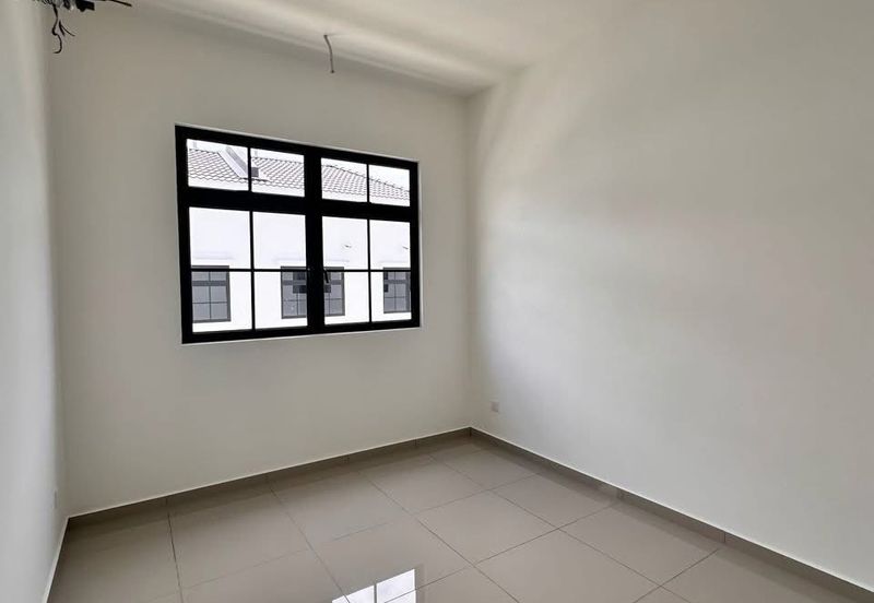 Tate Dalton @ Eco Botanic 2