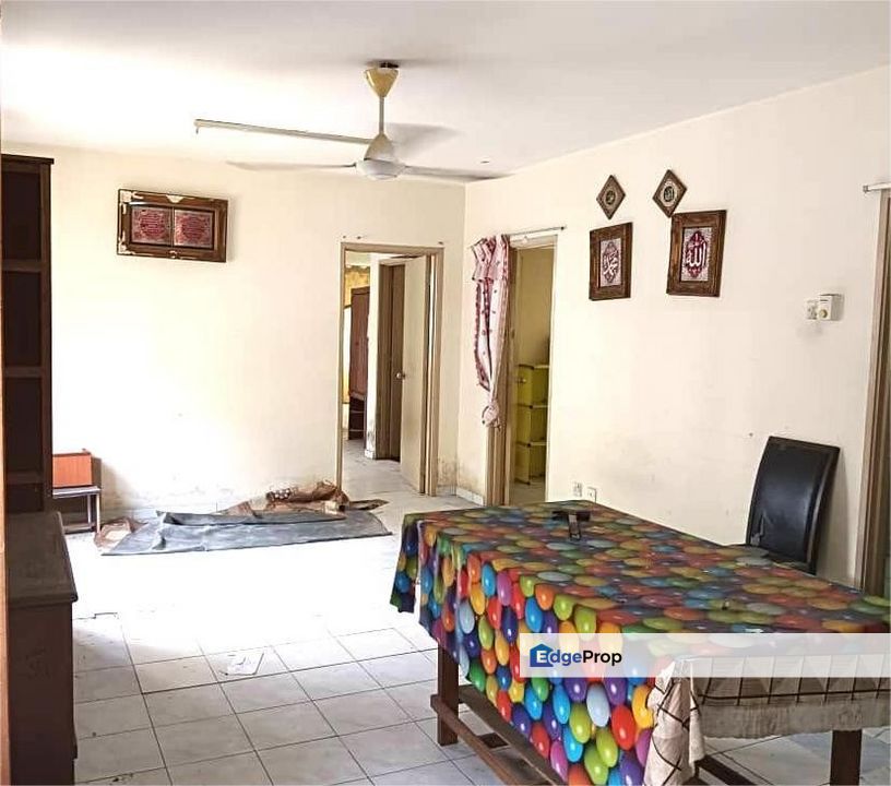 Corner Unit Pangsapuri Subang Suria in Shah Alam Near City of Elmina and HELP University [Good for Investment], Selangor, Shah Alam