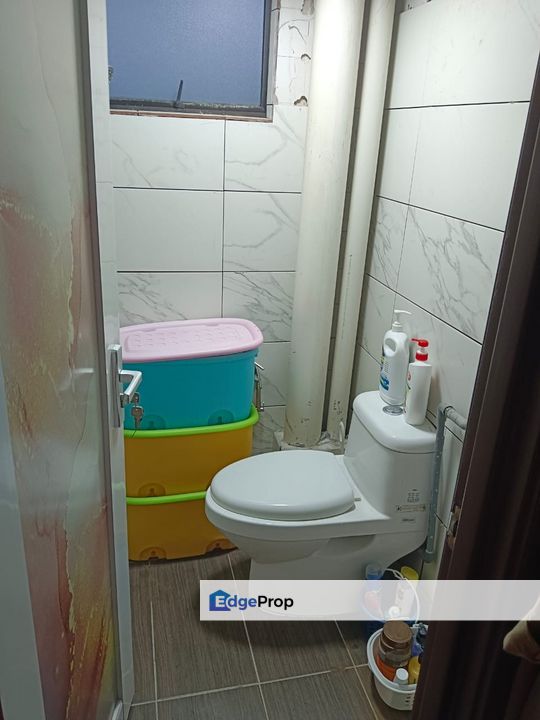 Well Renovated Pangsapuri Perdana in Seksyen 13 Shah Alam (ROI: 4% - 5.14%) High Floor, Selangor, Shah Alam