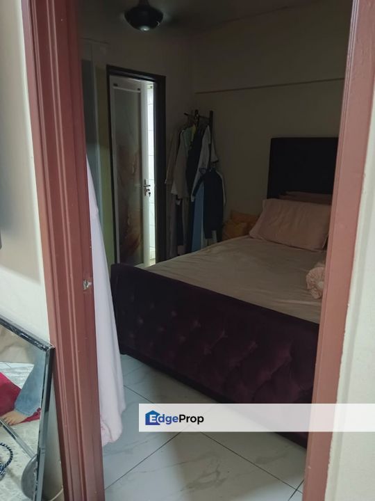 Well Renovated Pangsapuri Perdana in Seksyen 13 Shah Alam (ROI: 4% - 5.14%) High Floor, Selangor, Shah Alam