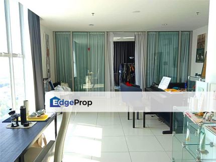 High Floor with Beautiful View Corner unit 3 Elements, Seri Kembangan [760 sqft] [3 minutes driving distance to MRT] , Selangor, Seri Kembangan