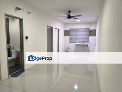 Simfoni Perdana Townhouse Gated Guarded near Masjid 3R2B, Selangor, Bandar Puncak Alam