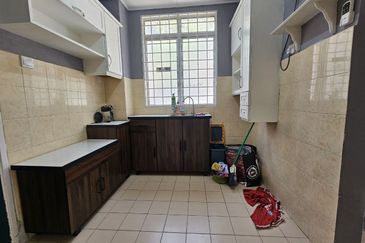 Lorong Az-Zaharah 10/23