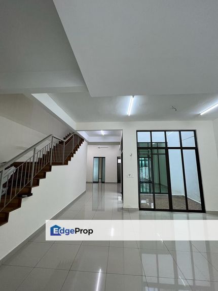 Freehold Aster Grove Superlink 2 Storey Terrace House in Denai Alam 24x80 4R4B Internal Courtyard for natural light , Selangor, Shah Alam