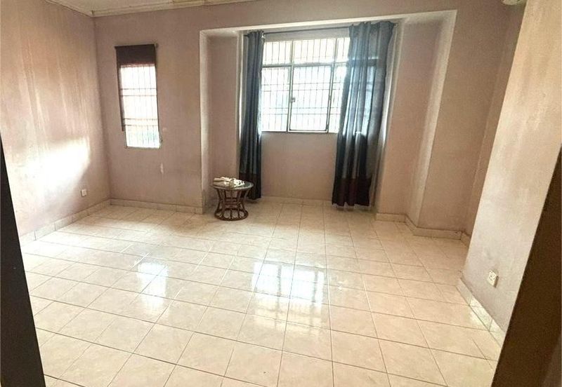 Jalan Spektrum U16 @ Taman Bukit Subang